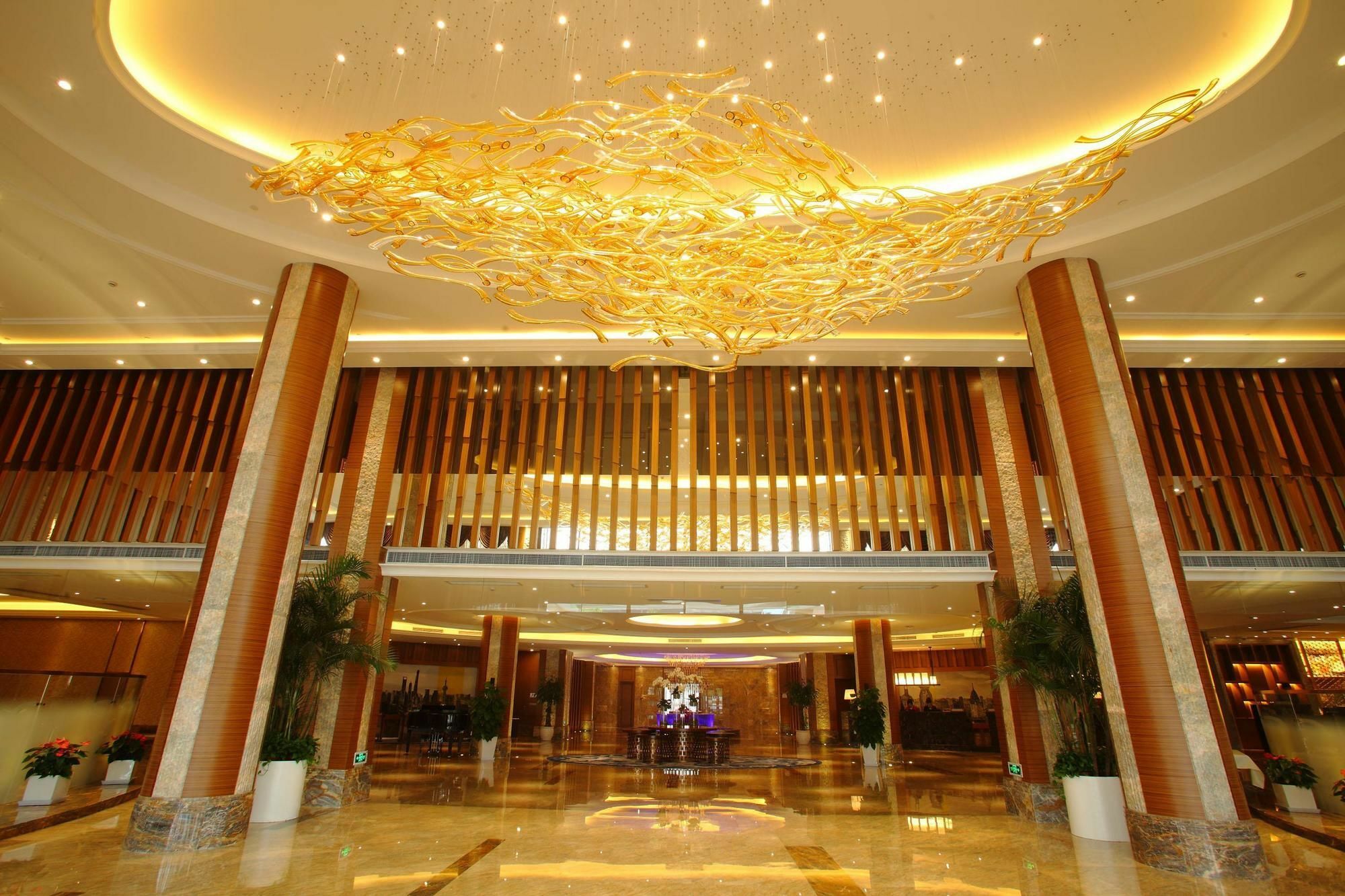 Ramada Shanghai East-Pudong International Airport Exterior photo